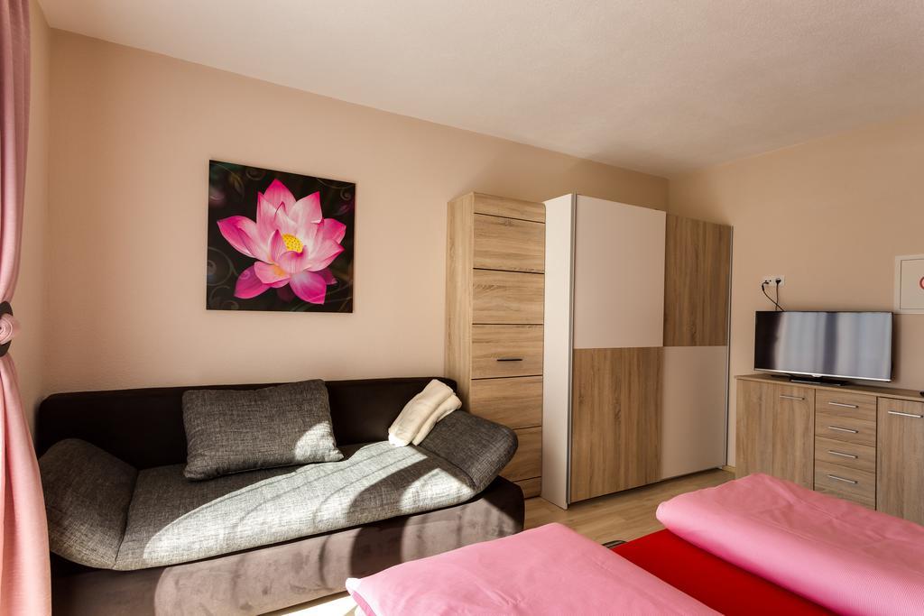 Biancas Ferienwohnung Im Haus Roswitha Tumpen Esterno foto