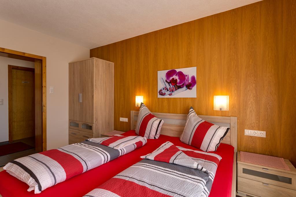 Biancas Ferienwohnung Im Haus Roswitha Tumpen Esterno foto