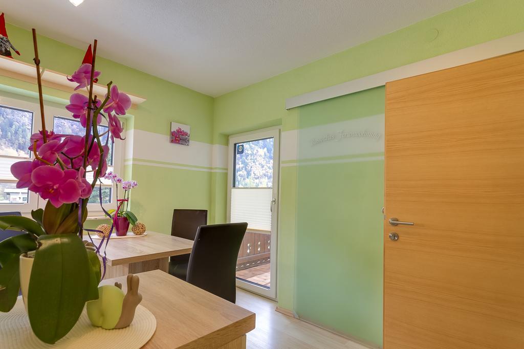 Biancas Ferienwohnung Im Haus Roswitha Tumpen Esterno foto