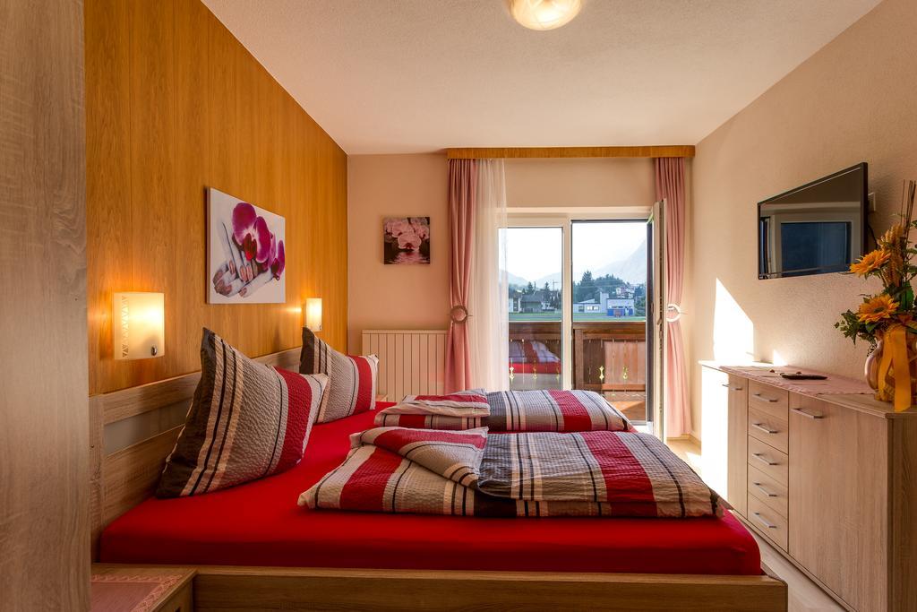 Biancas Ferienwohnung Im Haus Roswitha Tumpen Esterno foto